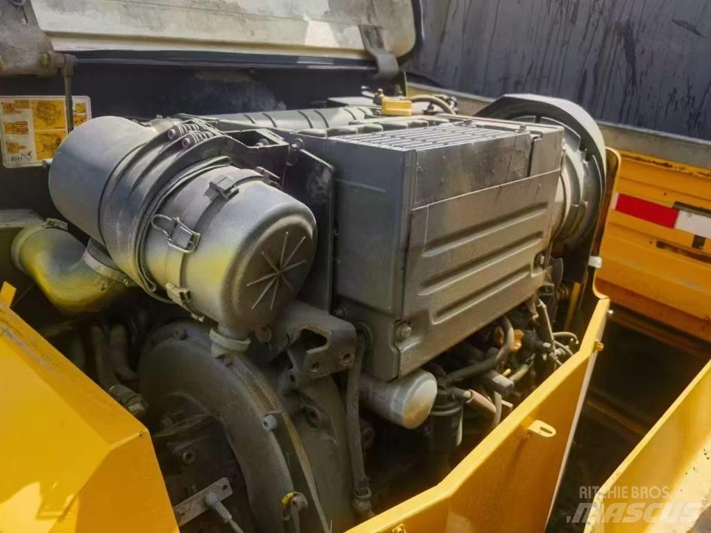 Dynapac CC 142 双轮压路机