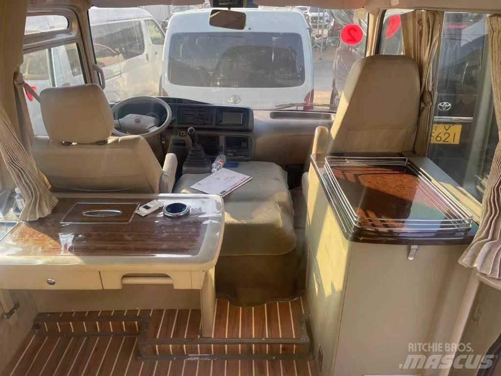 Toyota Coaster 公路客运汽车