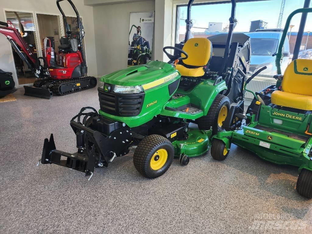 John Deere 950R 骑乘式割草机
