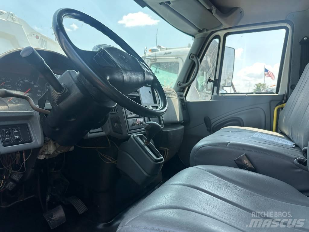 International 4300 垃圾车
