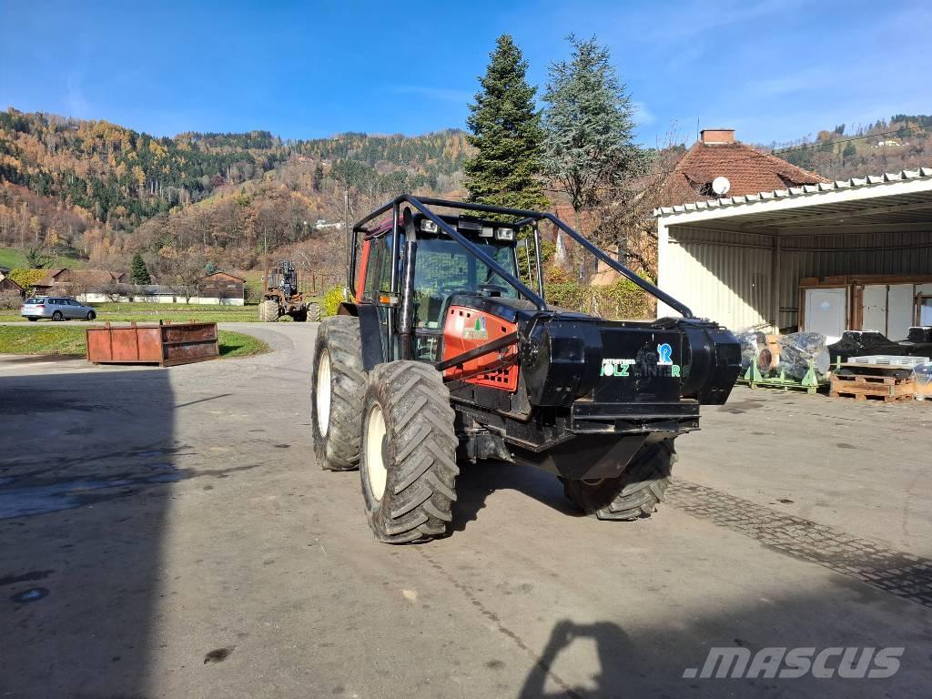 Valtra 8550 林业拖拉机