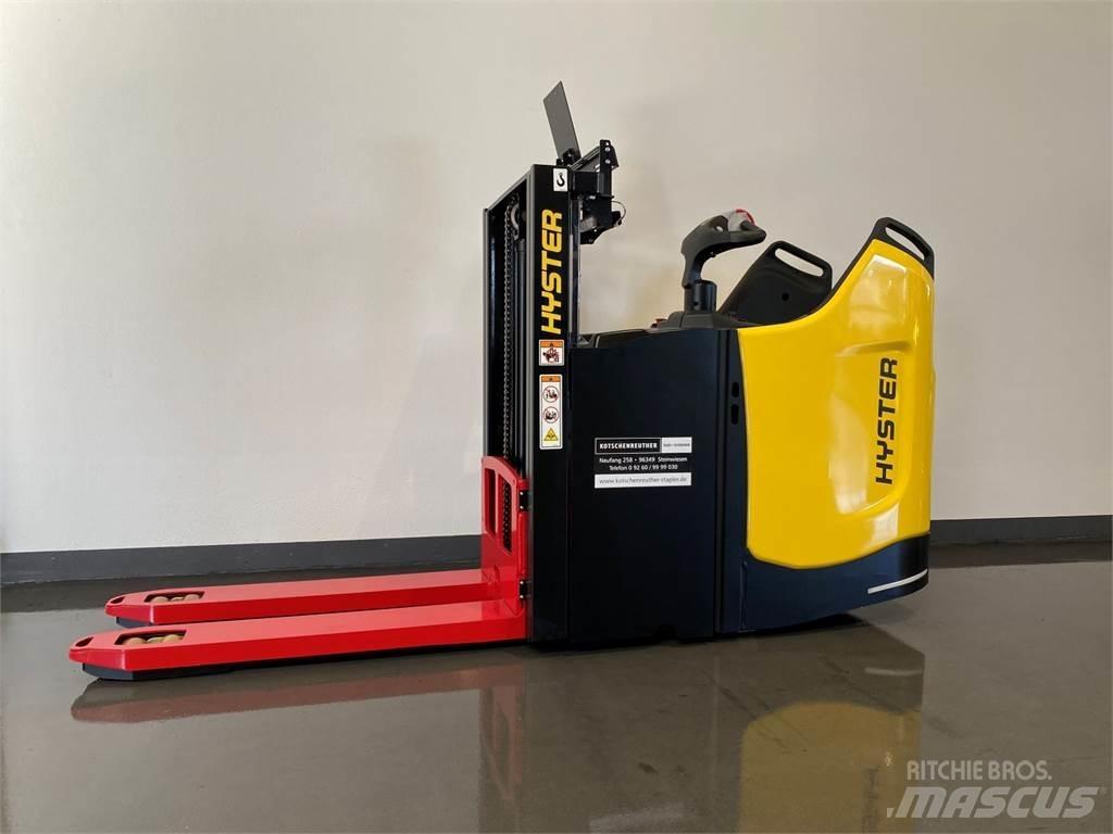Hyster S2.0SD 手推堆垛车