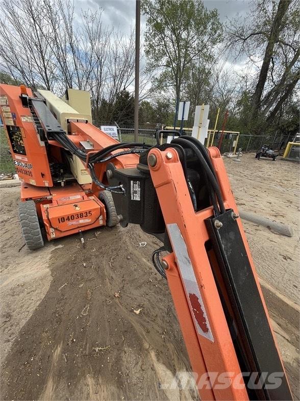 JLG E 300 AJP 剪叉式升降机