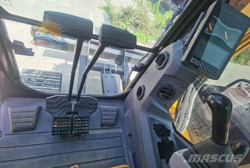 CAT 306 小型挖掘机