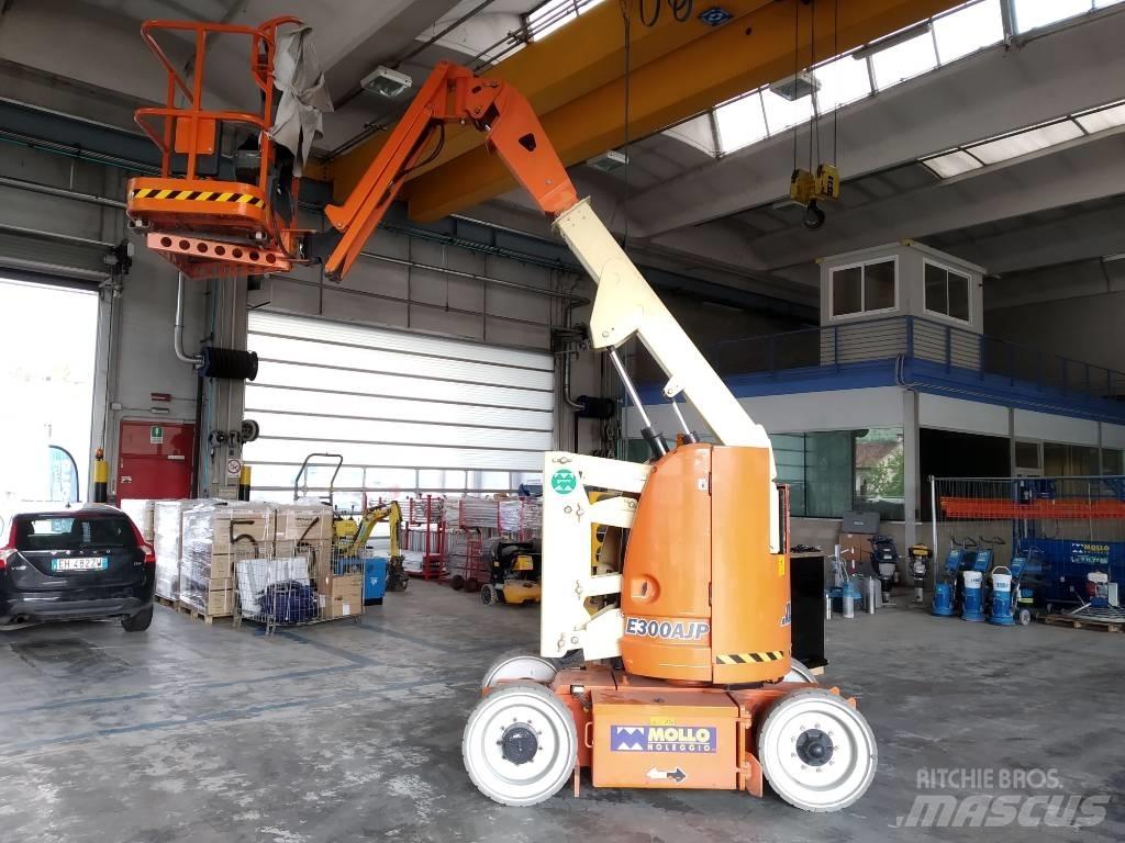 JLG E 300 AJP 曲臂高空工作平台