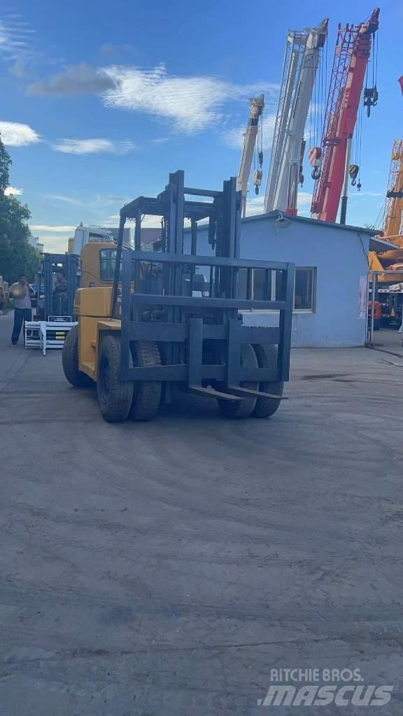 Komatsu 10 Ton 柴油叉车