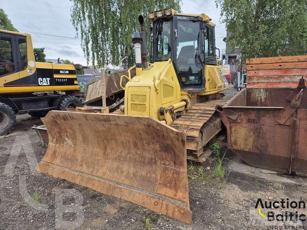 Komatsu D51EX-22 履带式推土机