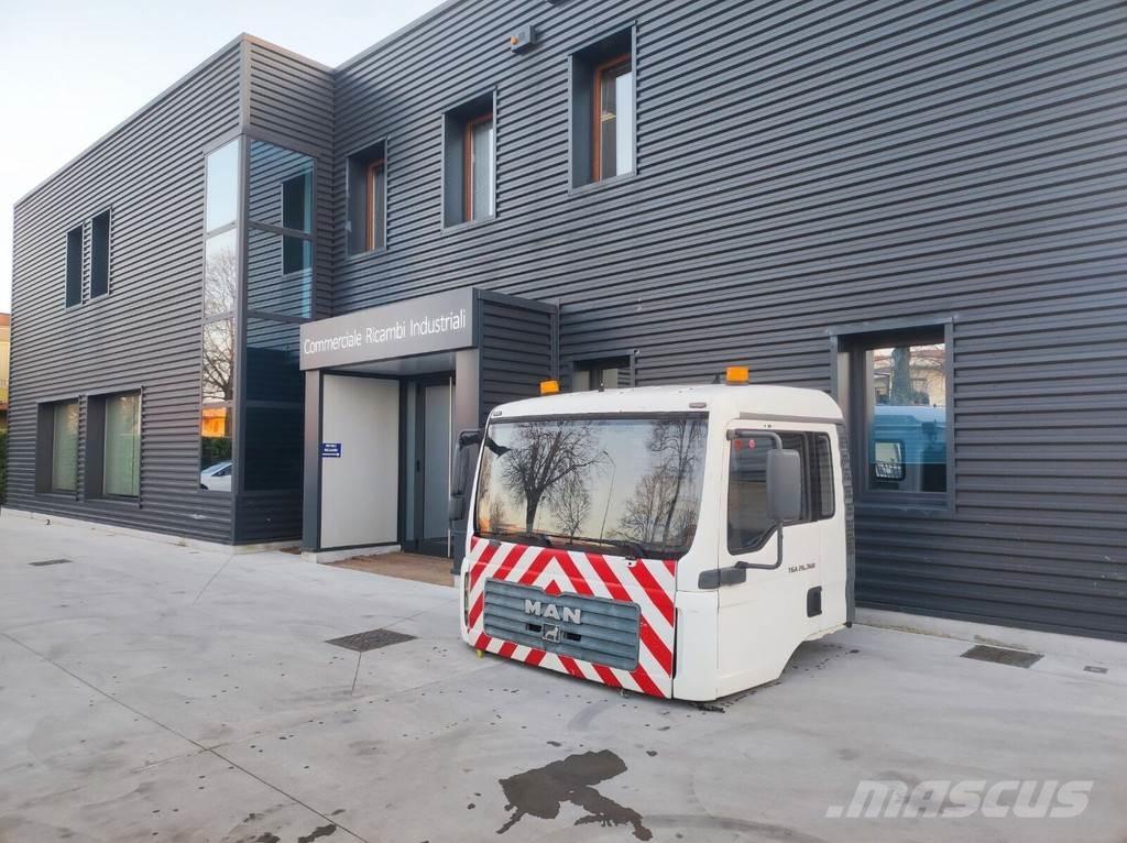 MAN MEDIUM 驾驶室与内部