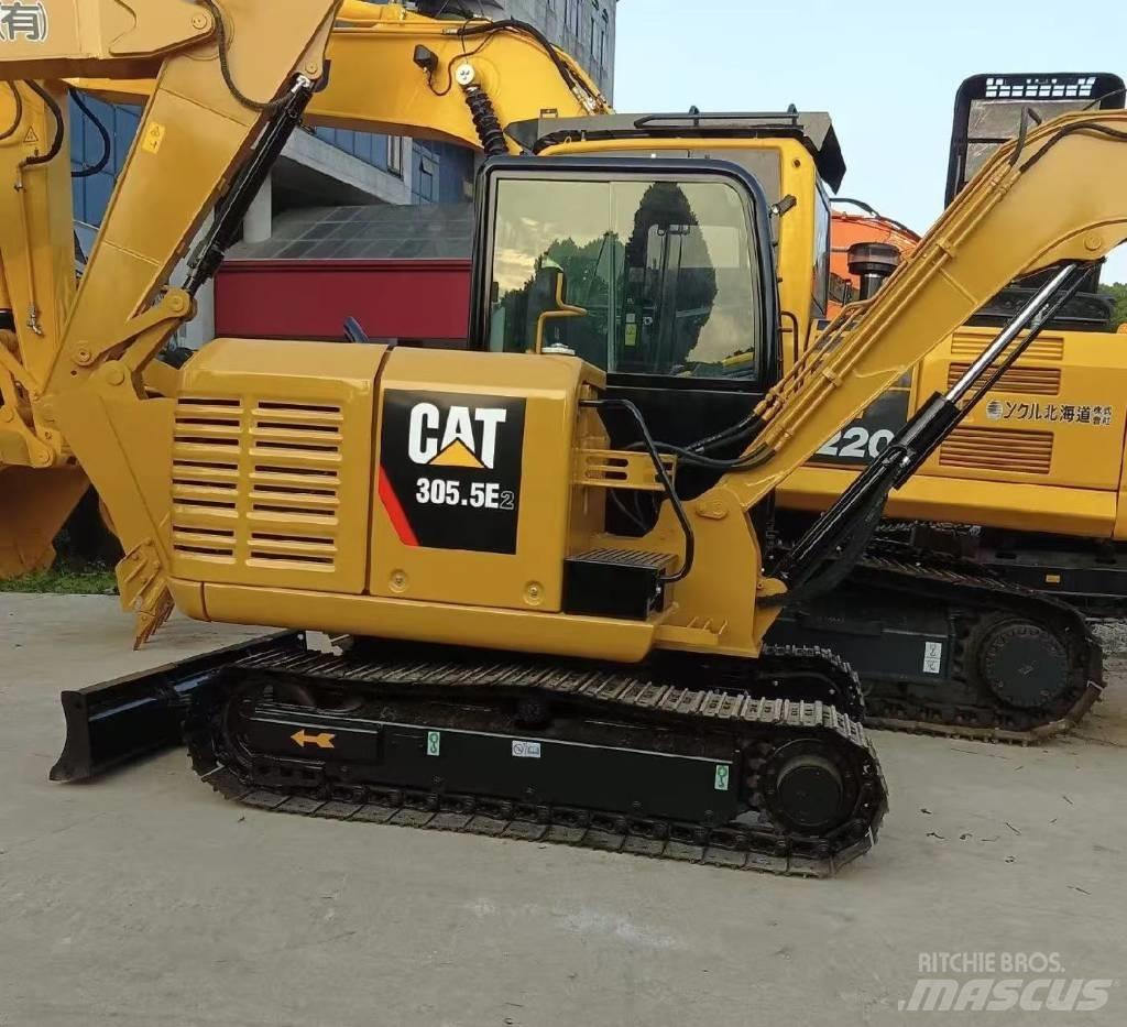 CAT 305.5 小型挖掘机
