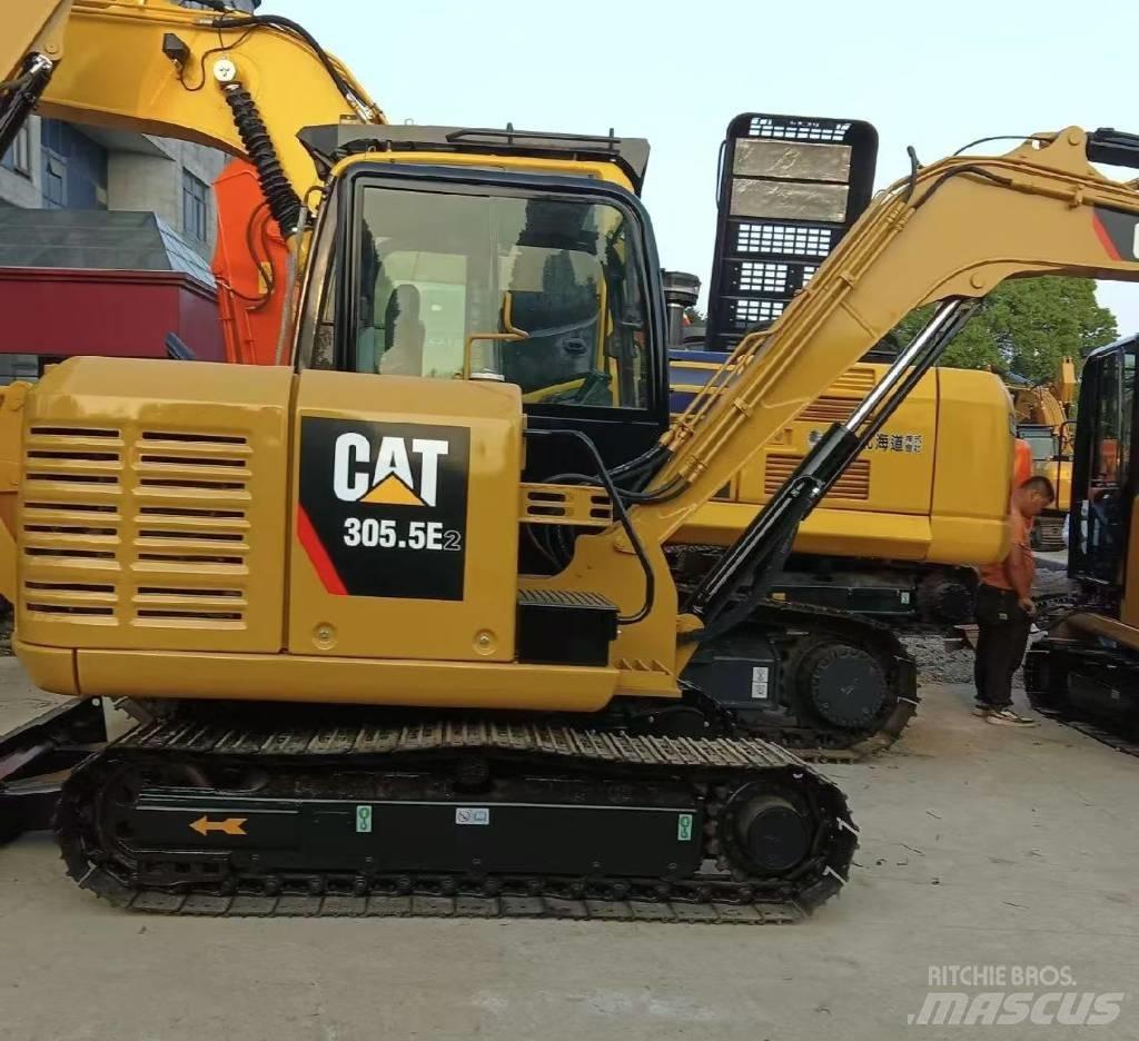 CAT 305.5 小型挖掘机