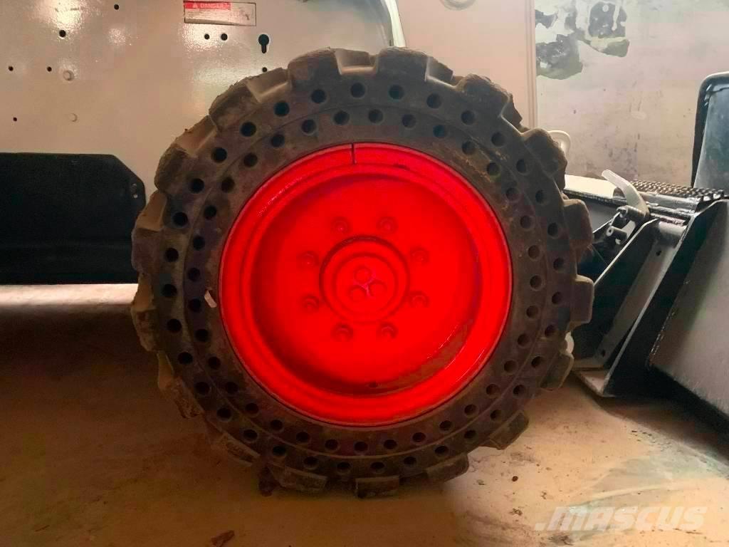 Bobcat S 185 滑移装载机