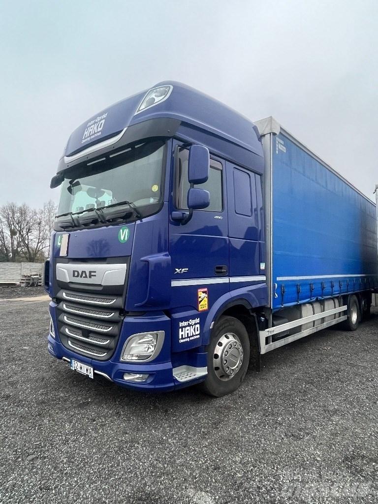 DAF Xf 106 FAR 篷布货车