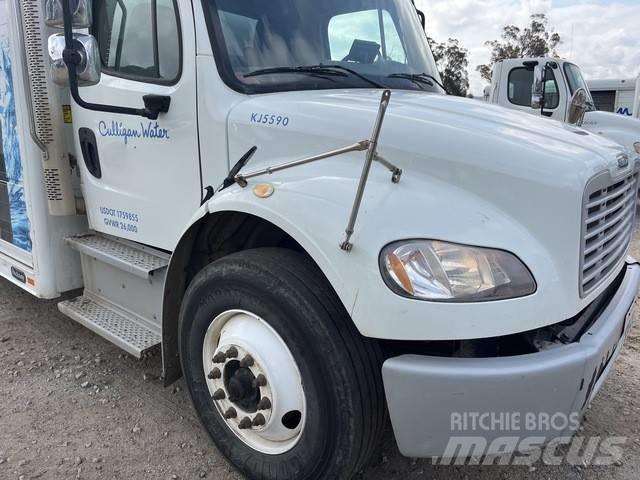 Freightliner M2 饮料运输车