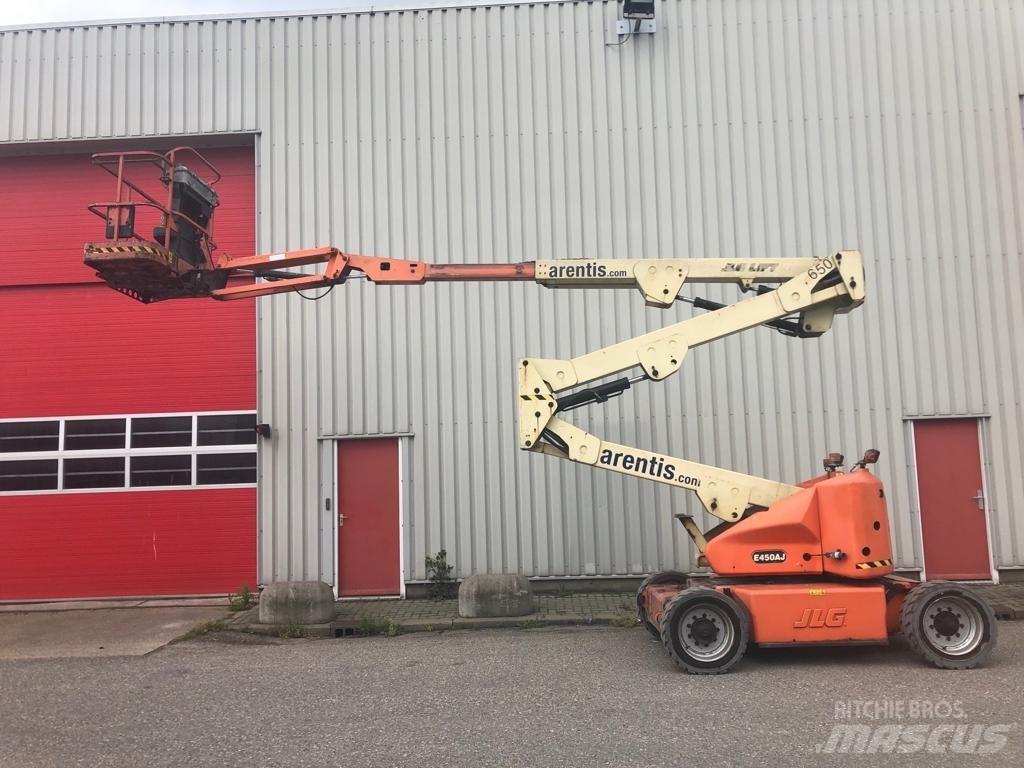 JLG E 450 AJ 曲臂高空工作平台