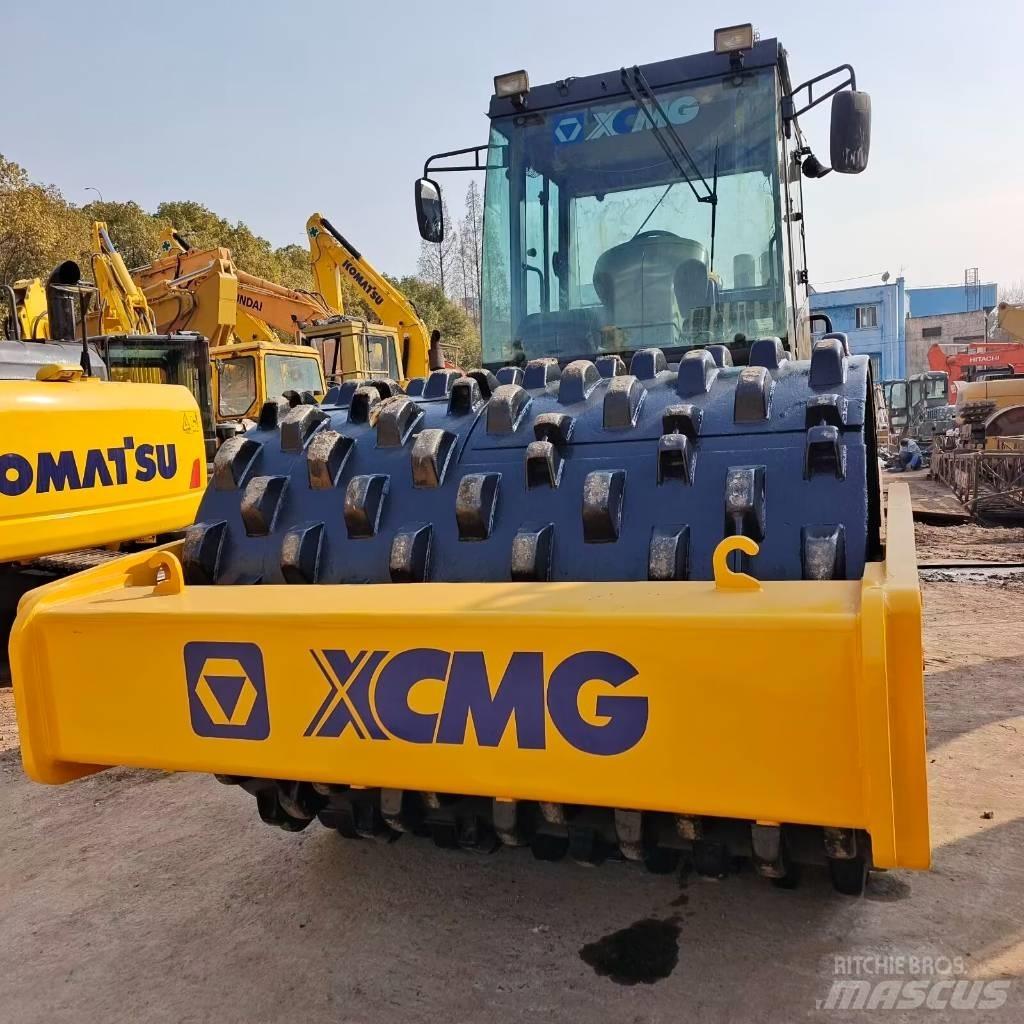 XCMG XS 223 J 单轮压路机