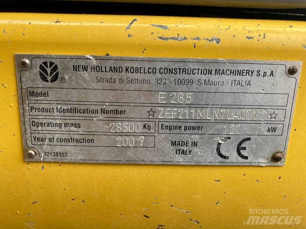 New Holland E 265 LC 履带挖掘机