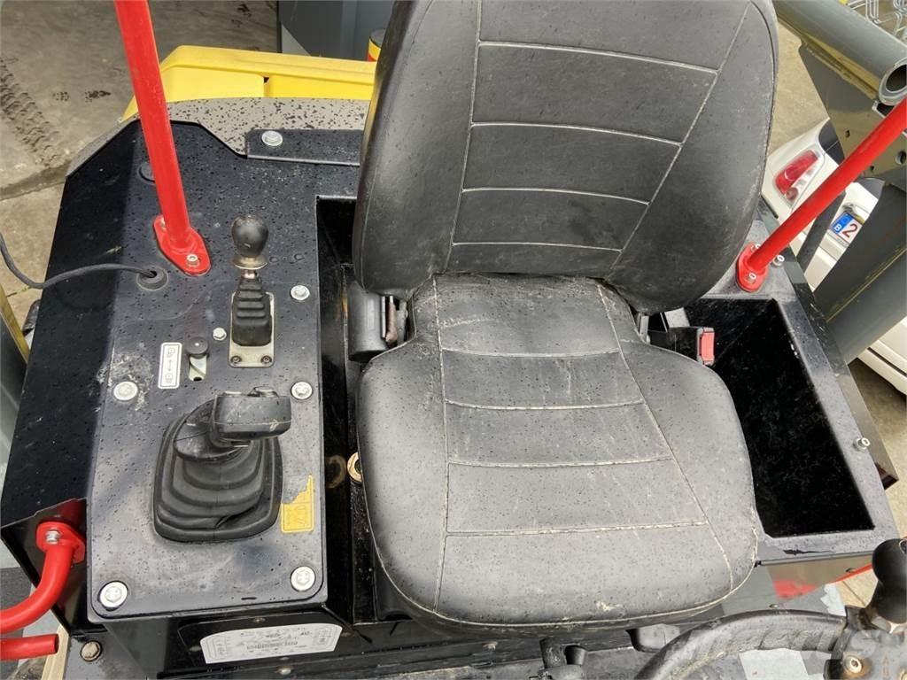 Neuson DW90 (4003) 翻斗车\公路型自卸车