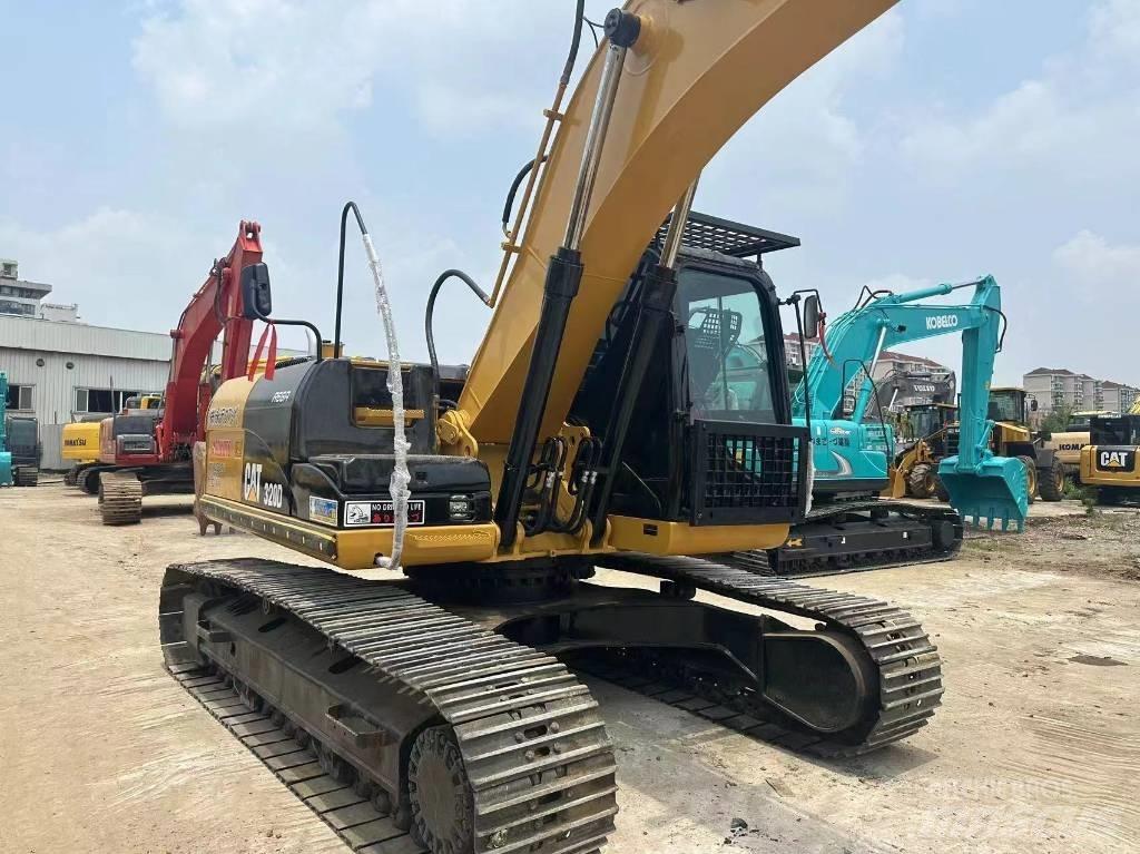 CAT 320 D 履带挖掘机