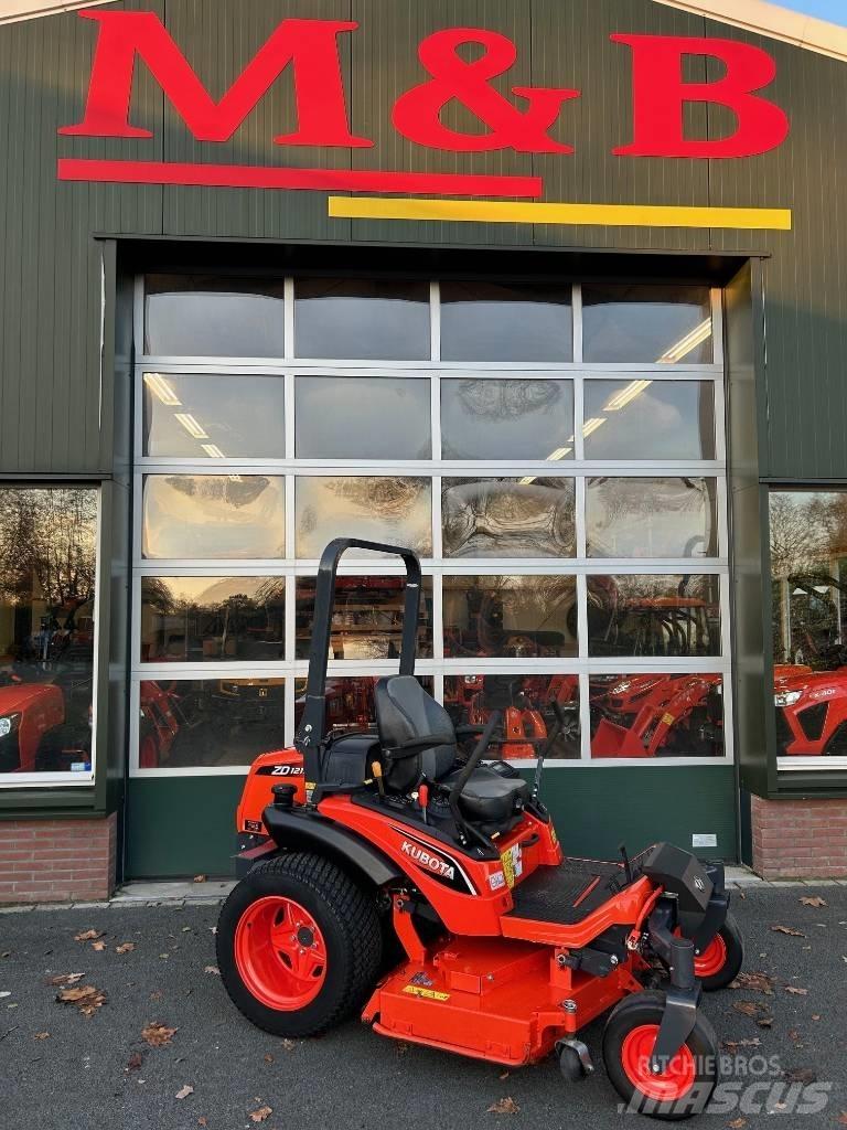Kubota ZD 1211 骑乘式割草机