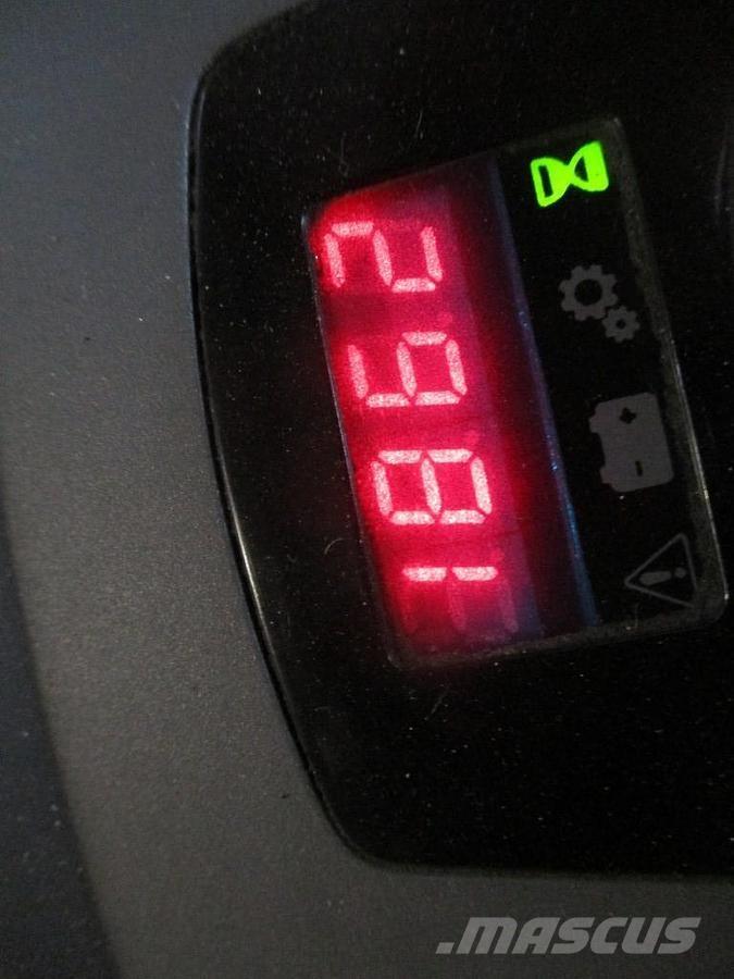 BT LPE 200 电动搬运车