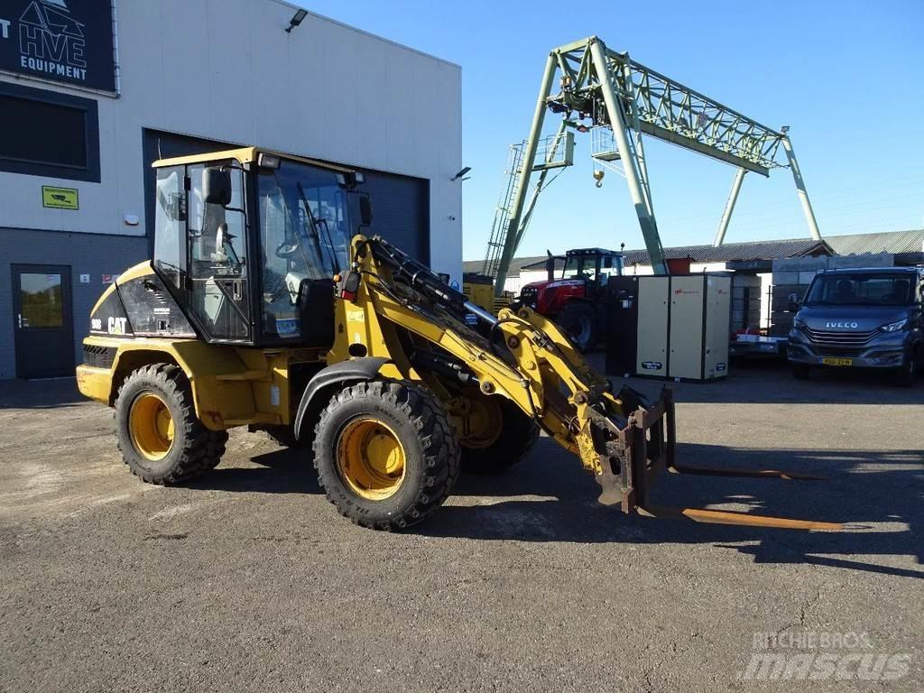 CAT 908 轮式装载机