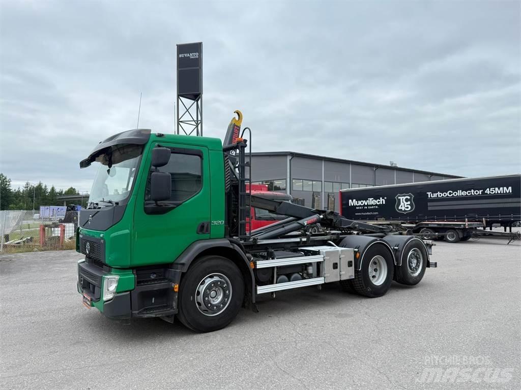 Volvo FE320 6x2*4 工程吊钩车
