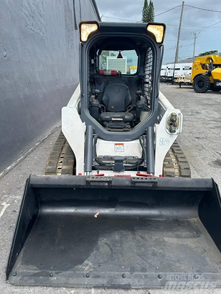 Bobcat T 550 滑移装载机