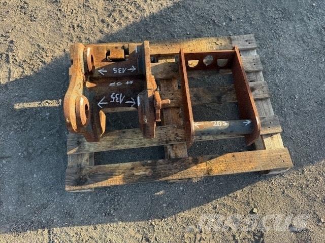 JCB QUICK COUPLERS 快速连接器