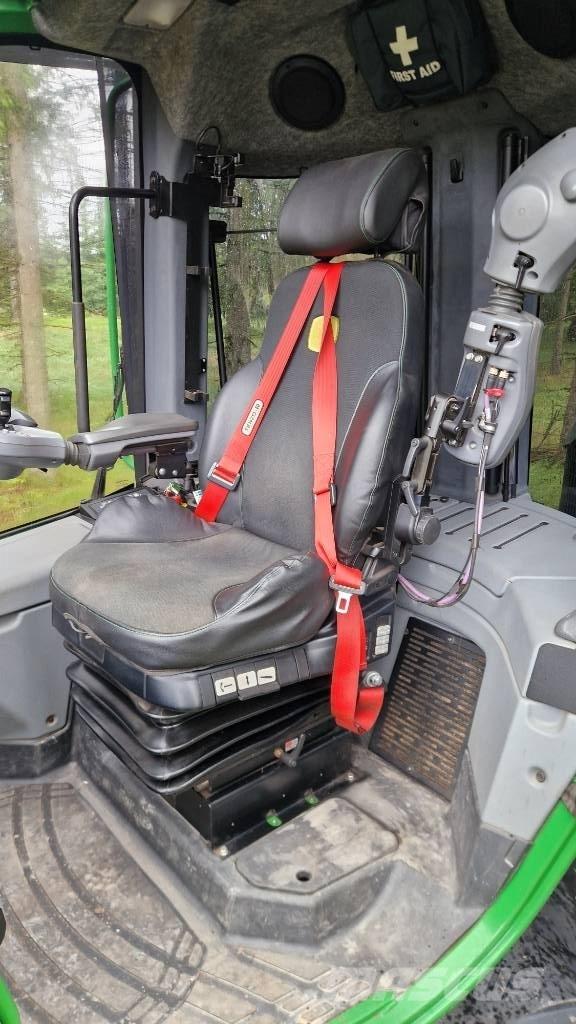 John Deere 1270 G 收割机