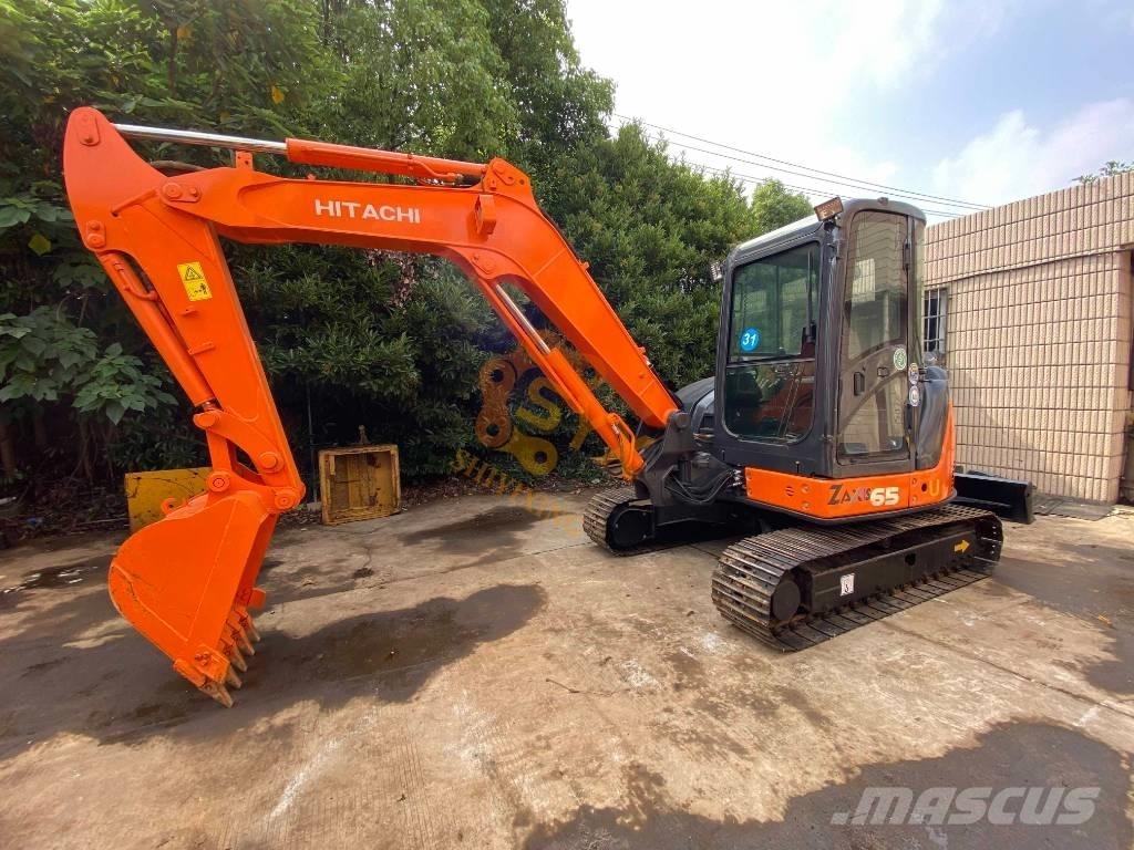 Hitachi ZX 65 U 小型挖掘机