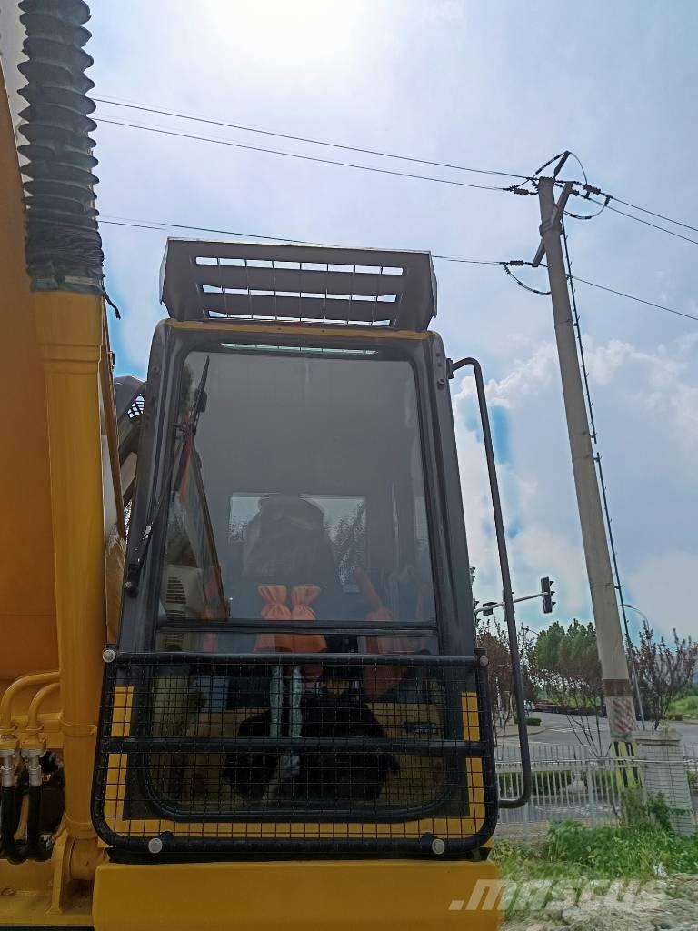 Komatsu PC 200 履带挖掘机