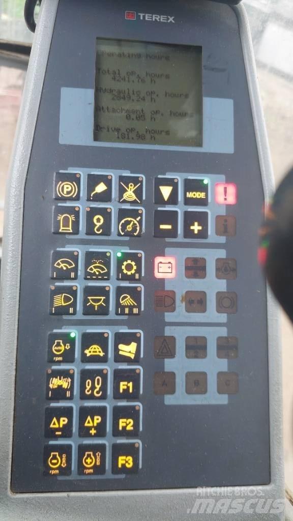 Terex TM 230 工业挖掘机