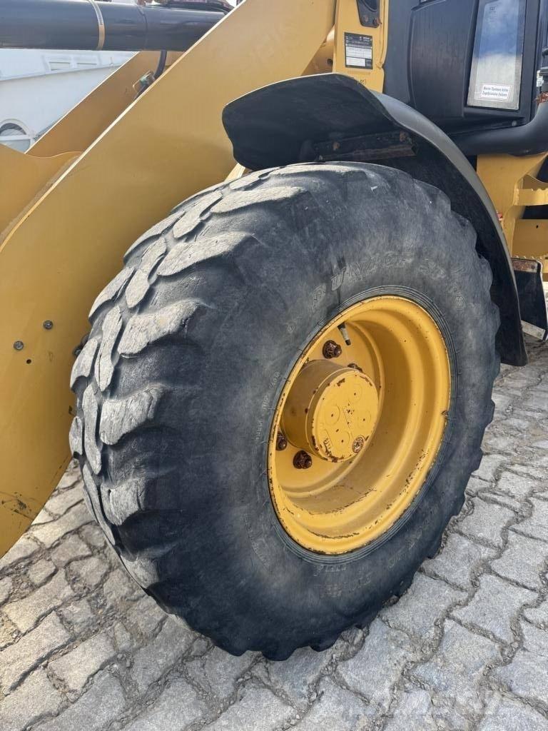 CAT 908M 轮式装载机
