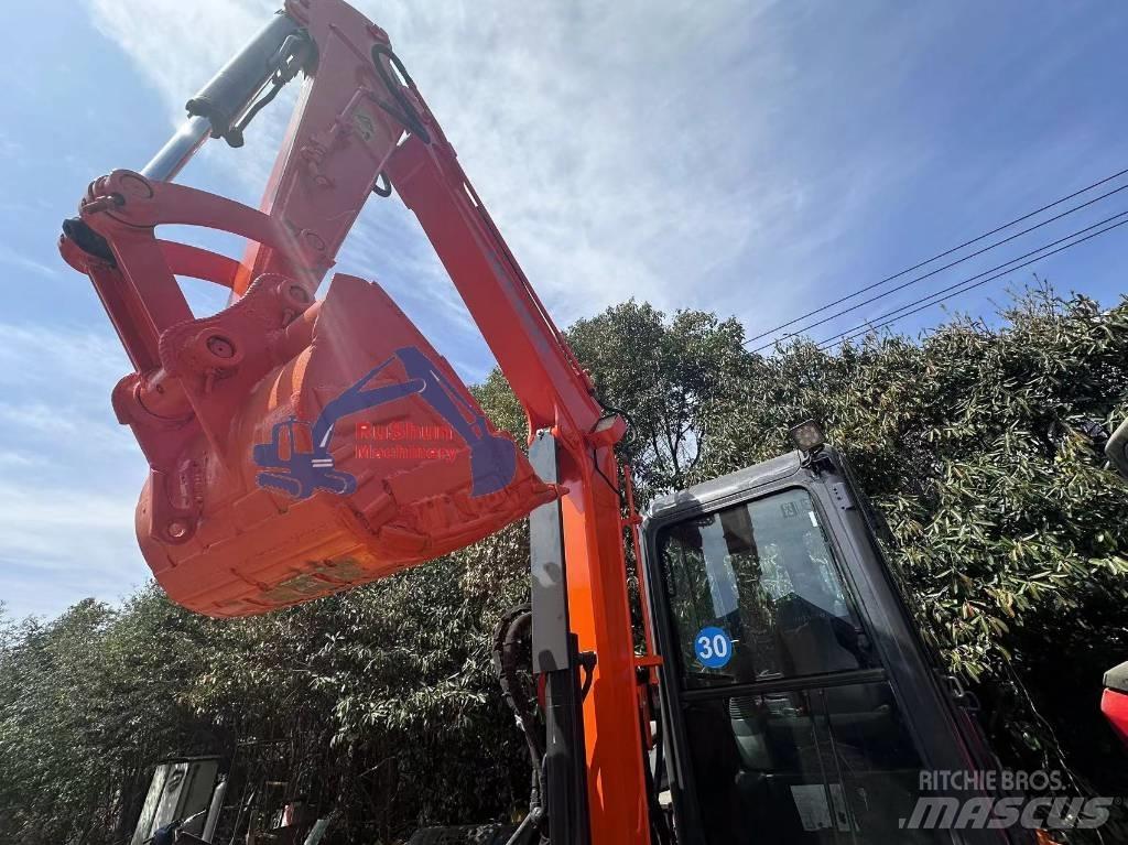 Hitachi ZX50 小型挖掘机