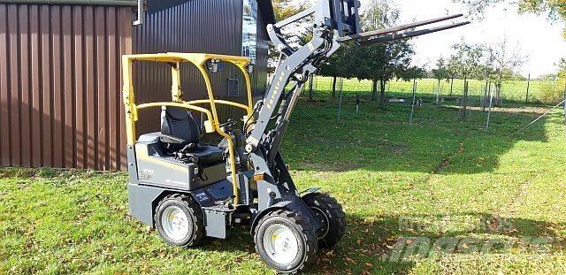 Eurotrac W10 前装载和挖掘机