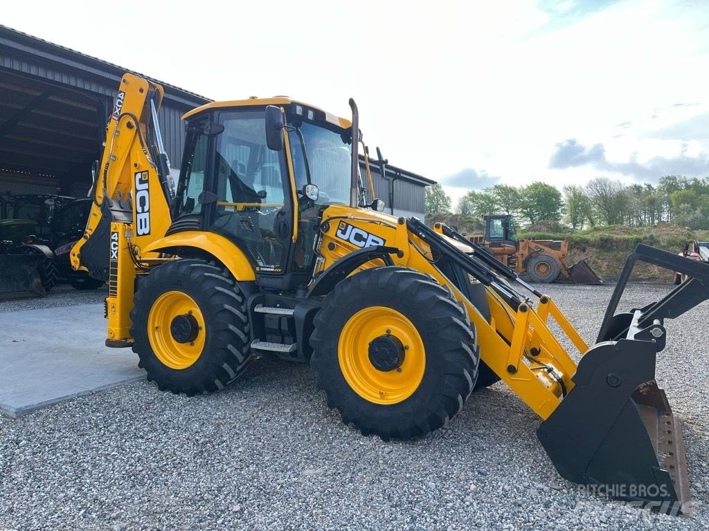JCB 4 CX Pro 反铲装载机