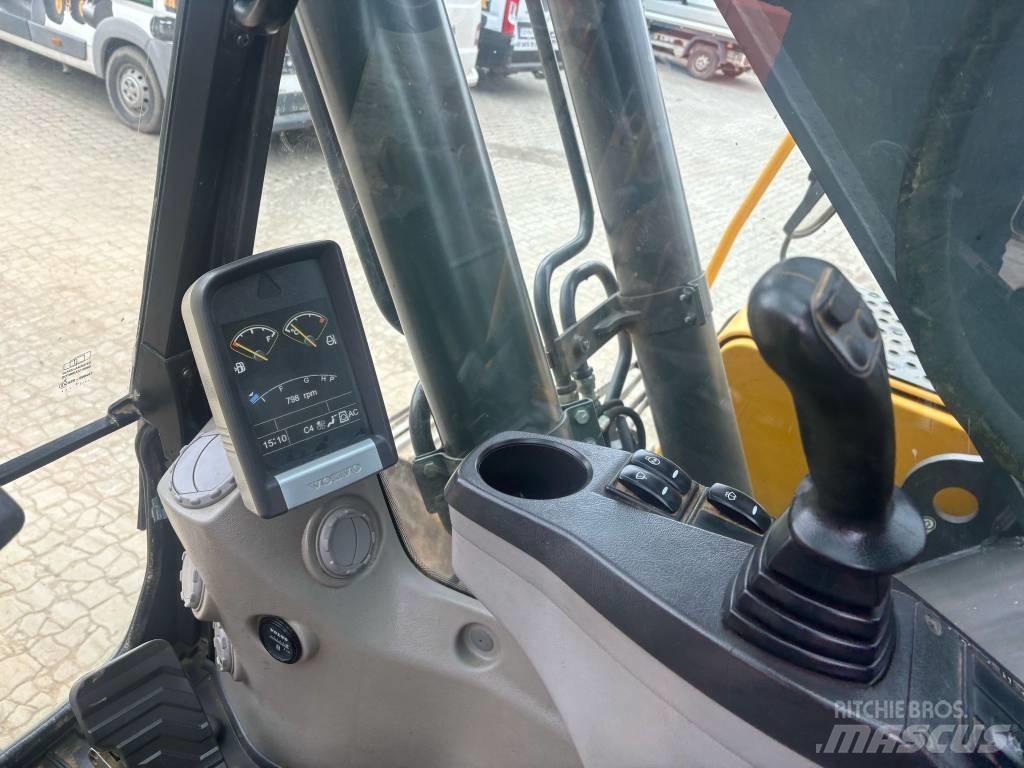 Volvo EC 220 D 履带挖掘机