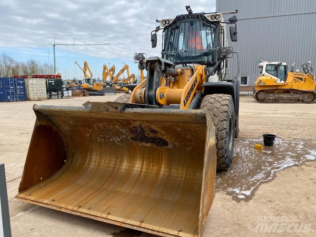 Liebherr L 526 轮式装载机