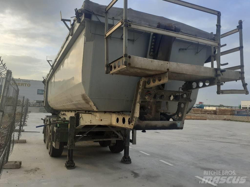 Schmitz SKI 24 自卸半挂车