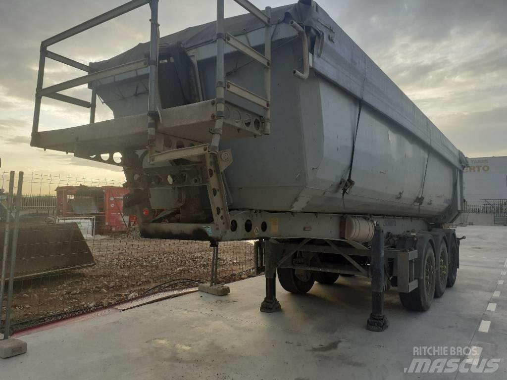Schmitz SKI 24 自卸半挂车