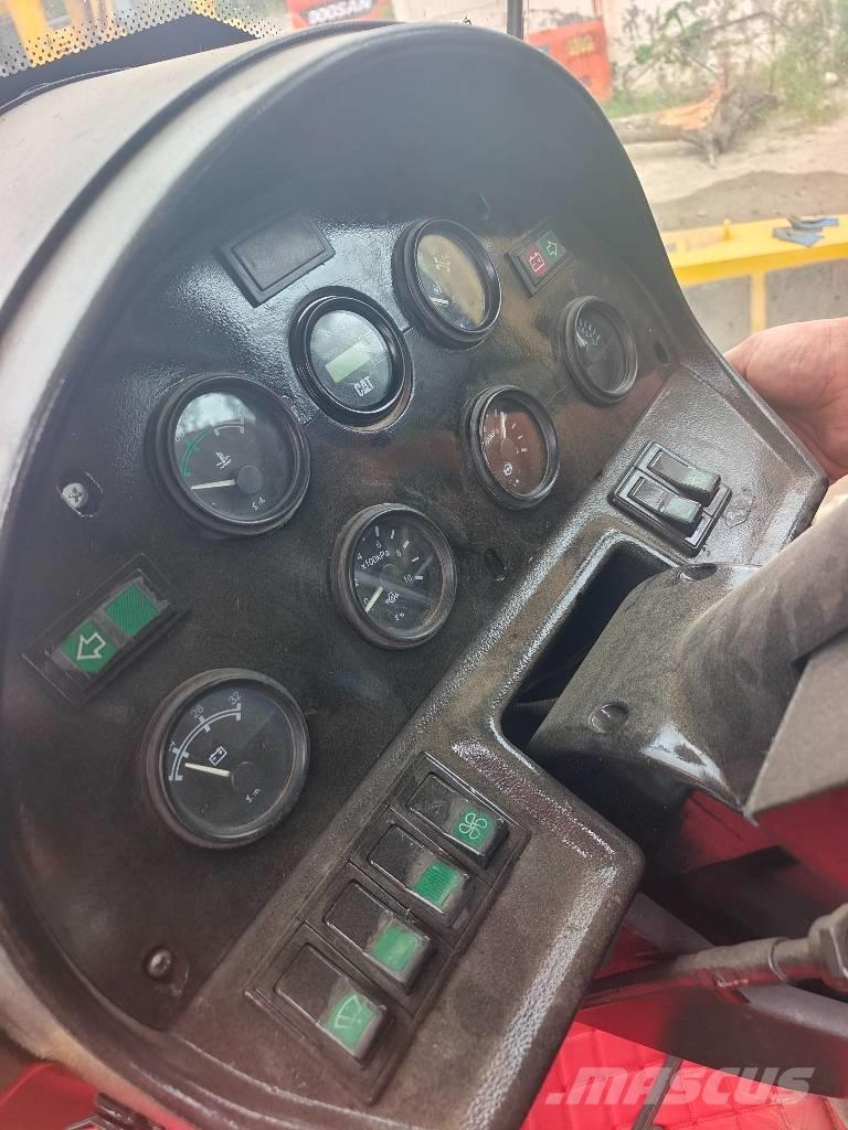 CAT 966H 轮式装载机