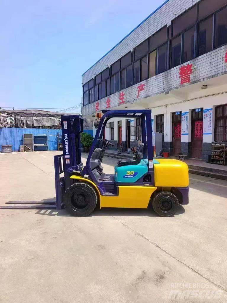 Komatsu FD 30 柴油叉车