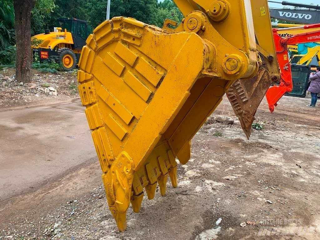 CAT 323 D L 履带挖掘机