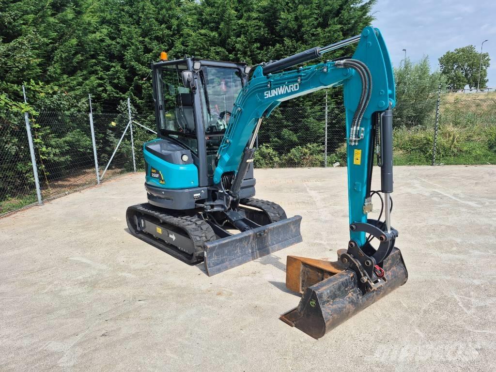 Sunward SWE 25 UF 小型挖掘机