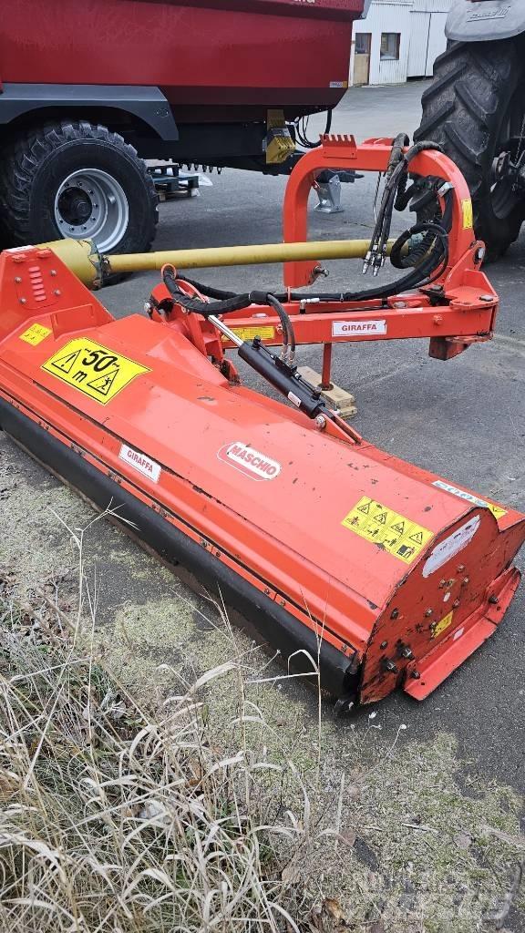 Maschio Giraffa 210 牧场割草机和切顶器