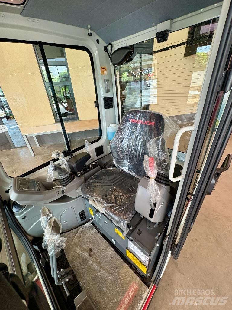 Takeuchi TB 216 小型挖掘机