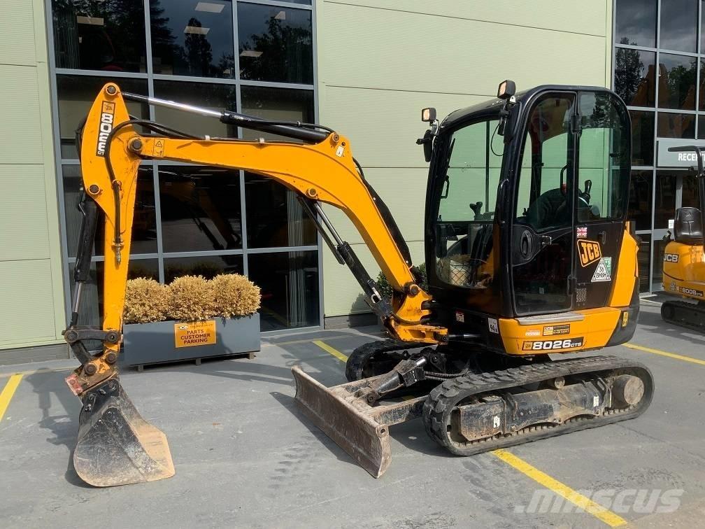 JCB 8026 CTS 小型挖掘机