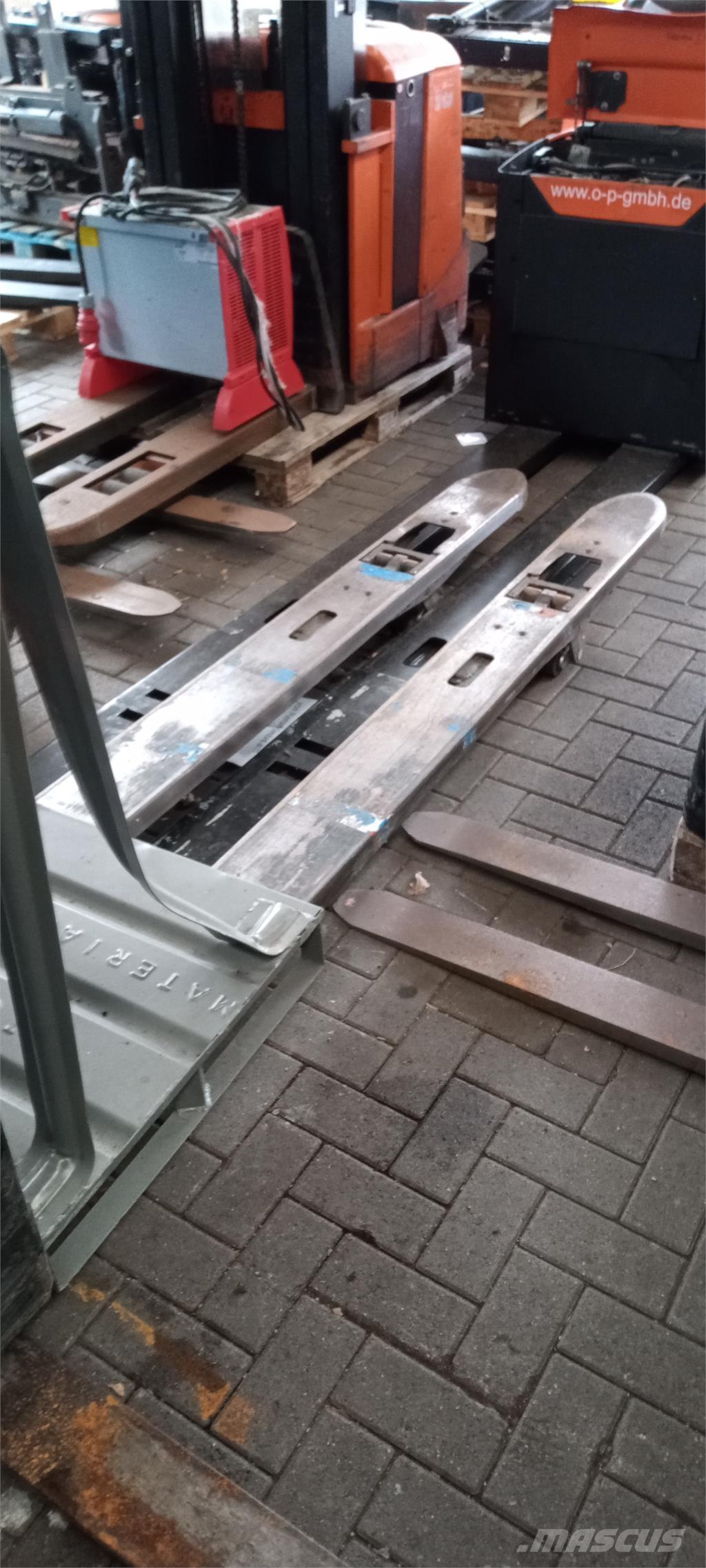 Toyota LPE 250 手推堆垛车