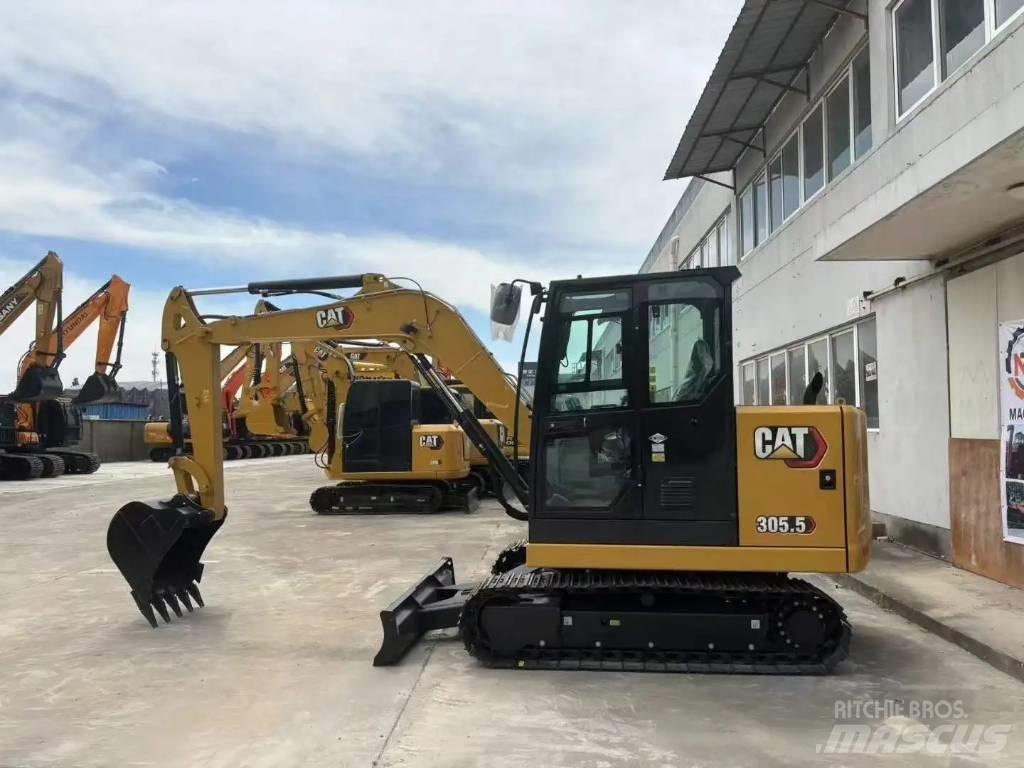 CAT 305.5 小型挖掘机