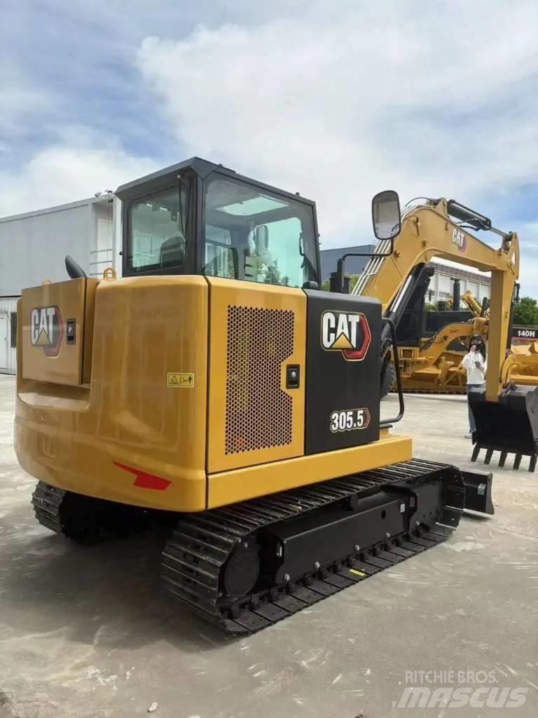 CAT 305.5 小型挖掘机